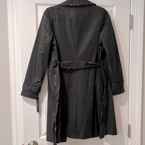 Tahari rain coat - Picture 6 of 7